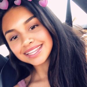 Meet your Posher, Hailey